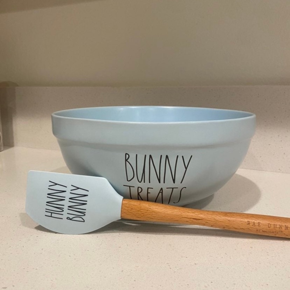 NWT Rae Dunn Easter Mixing Bowl Set